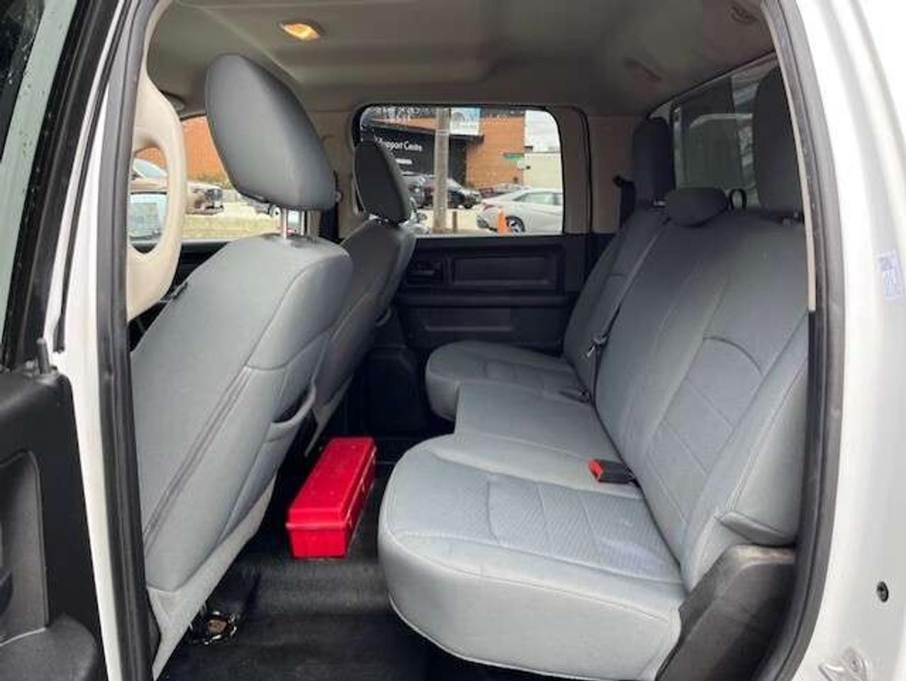 2013 RAM 1500 4WD 5.7L V8 HEMI CREW CAB-1 OWNER-CERTIFIED!! Photo