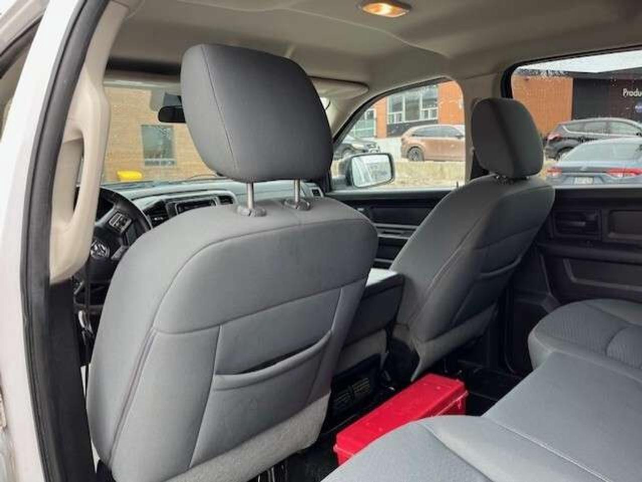 2013 RAM 1500 4WD 5.7L V8 HEMI CREW CAB-1 OWNER-CERTIFIED!! Photo