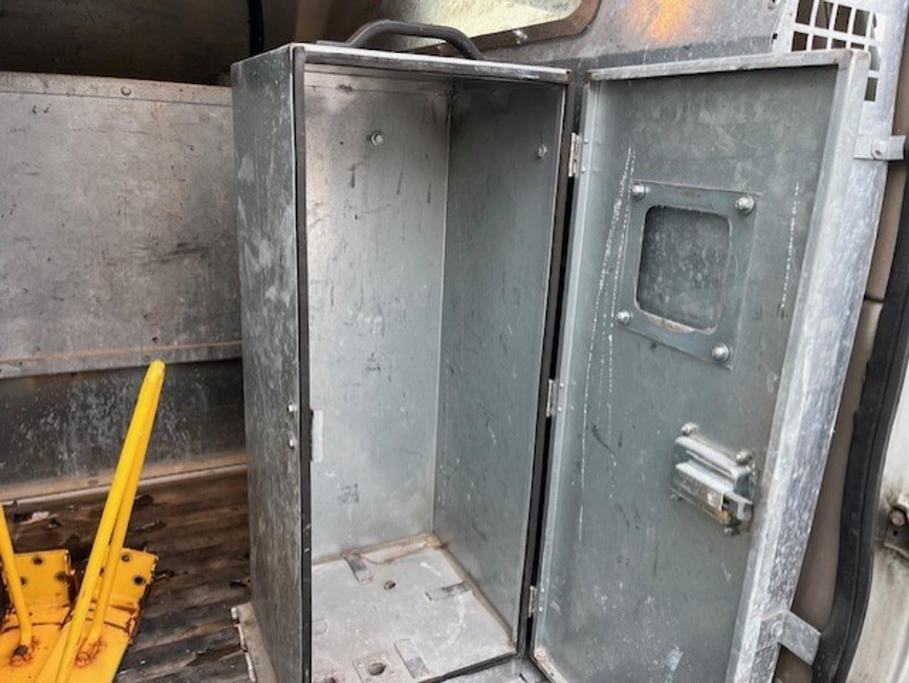 2009 Chevrolet Express 3500 LADDER RACKS-GENERATOR-POWER INVERTER-SHELVES Photo