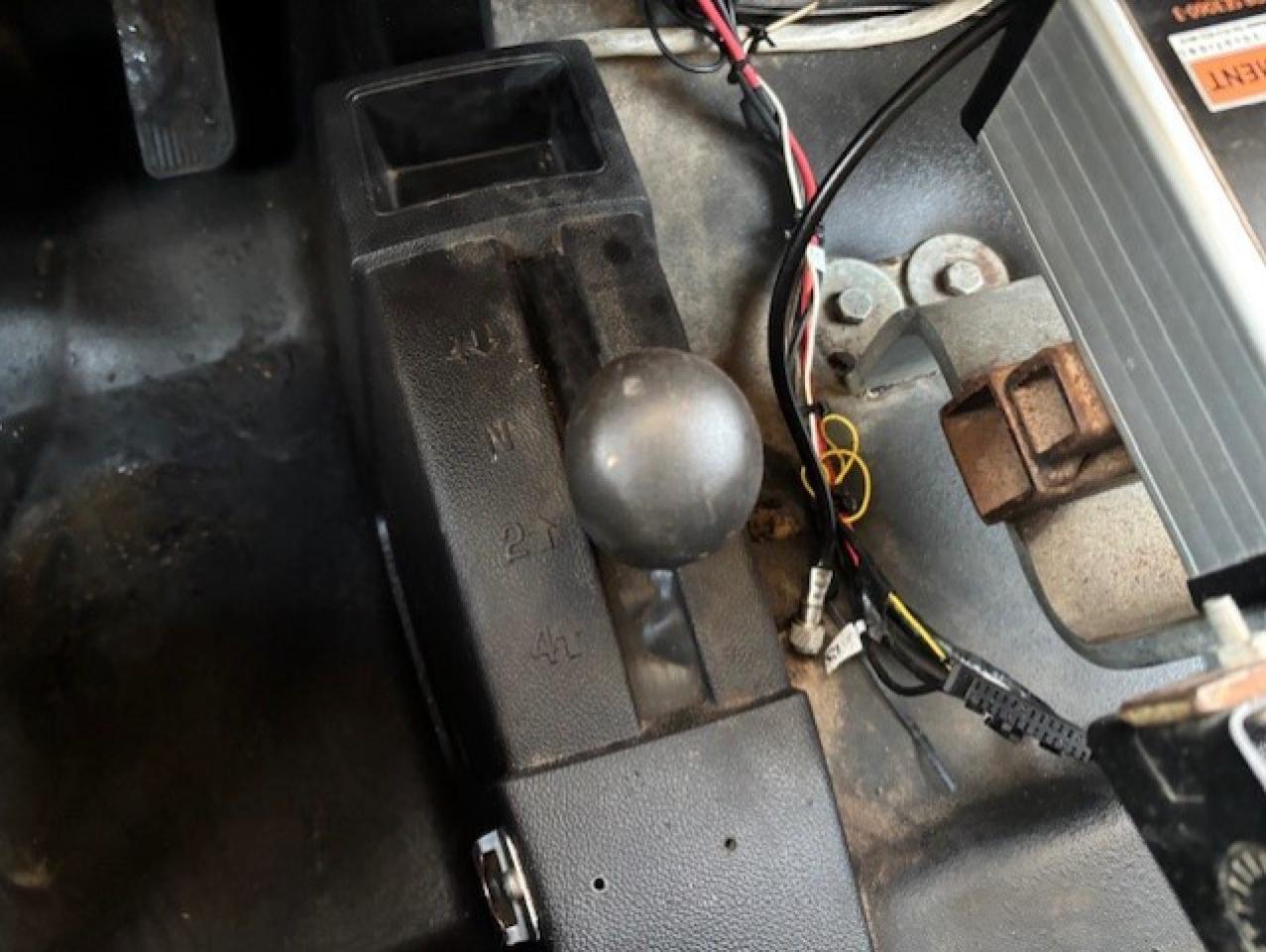 2016 Chevrolet Silverado 3500HD 4WD CREW CAB **DEL 10 FOOT DUMP BOX-CERTIFIED** Photo