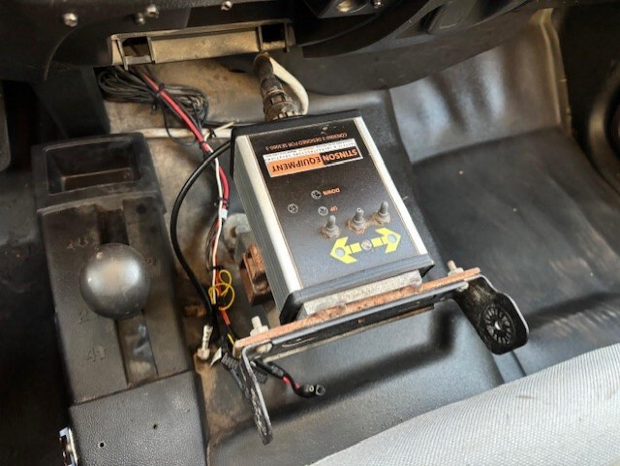 2016 Chevrolet Silverado 3500HD 4WD CREW CAB **DEL 10 FOOT DUMP BOX-CERTIFIED** Photo