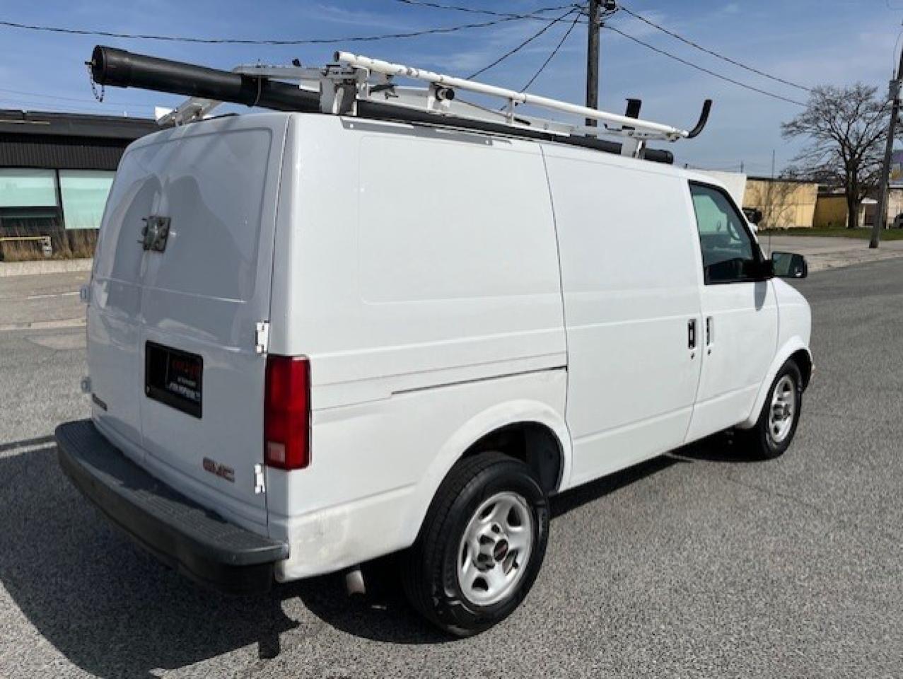 2005 GMC Safari Cargo LADDER RACKS-DIVIDER-SHELVES-CERTIFIED-NEW TIRES!! Photo4