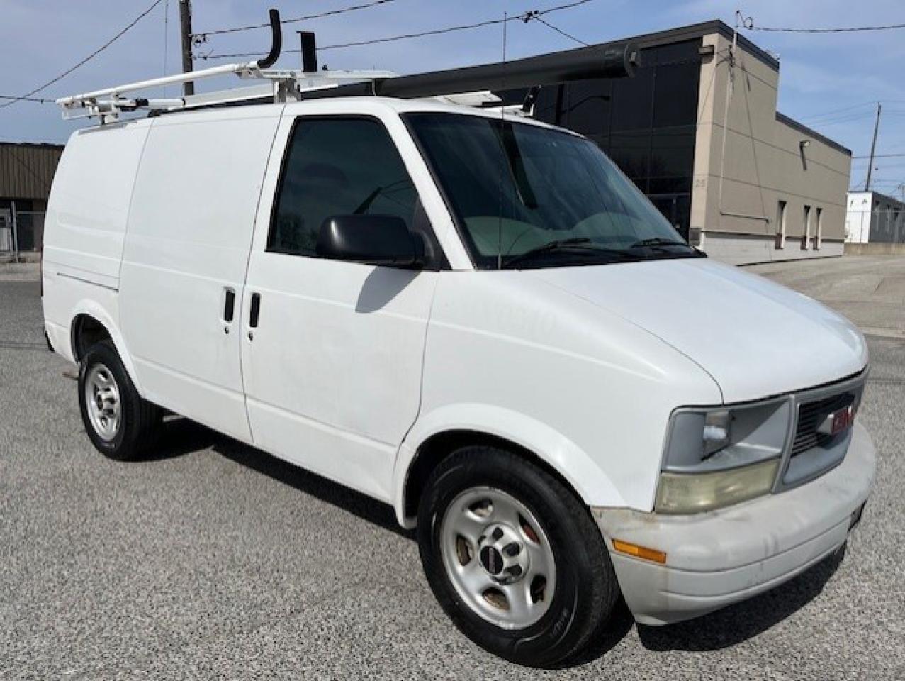 2005 GMC Safari Cargo LADDER RACKS-DIVIDER-SHELVES-CERTIFIED-NEW TIRES!! Photo