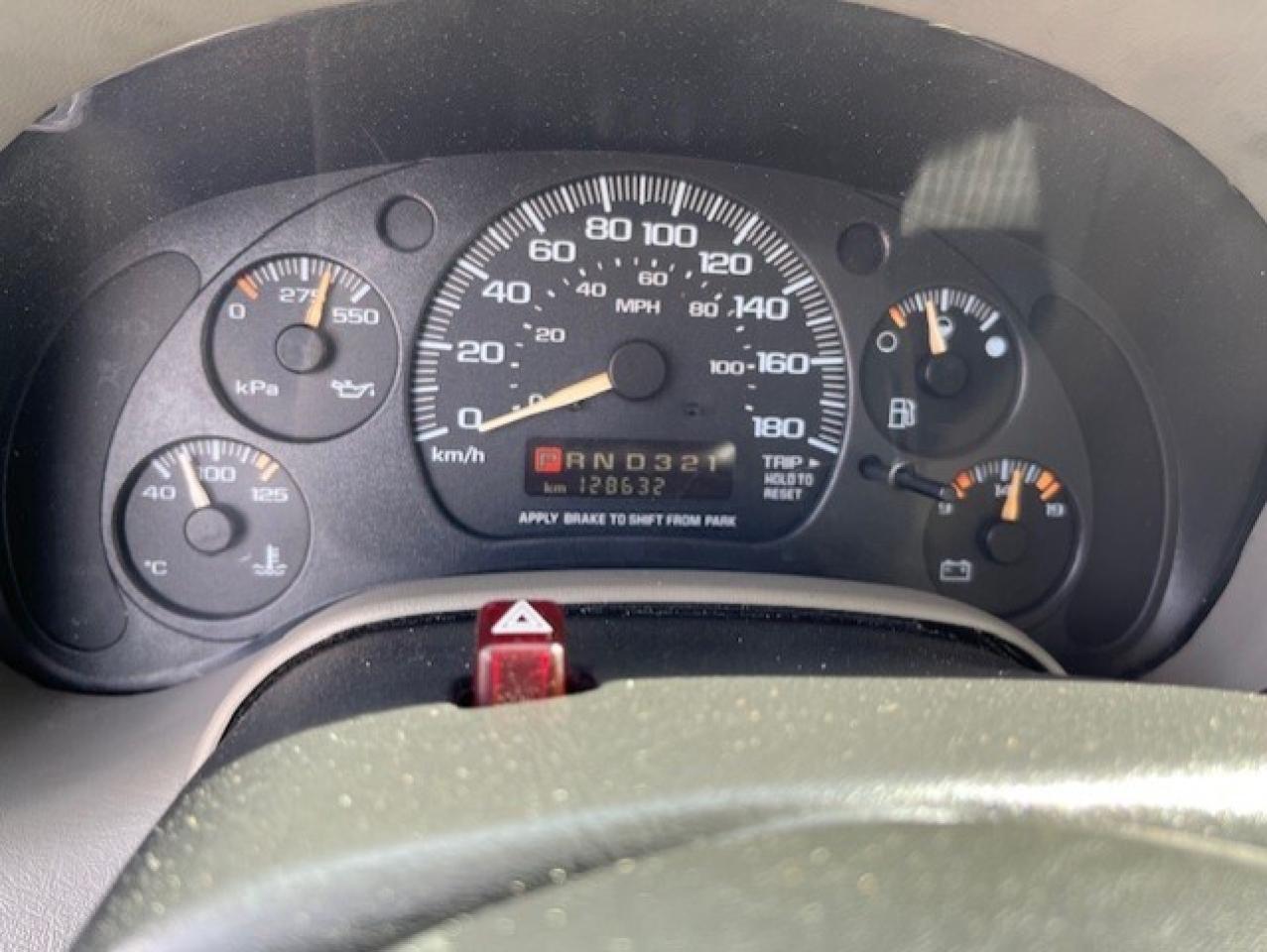 2005 GMC Safari Cargo LADDER RACKS-DIVIDER-SHELVES-CERTIFIED-NEW TIRES!! Photo