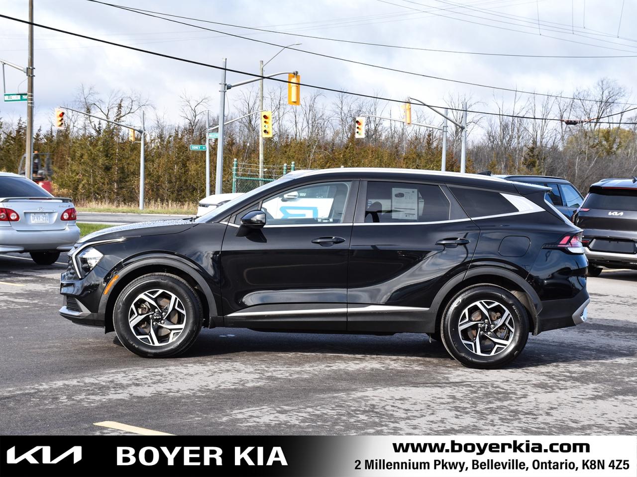 2023 Kia Sportage LX All Wheel Drive Photo2