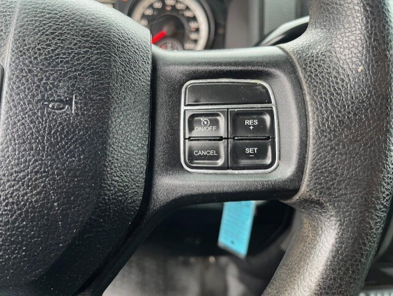 2014 RAM 1500 4WD V8 HEMI-CREW CAB-1 OWNER-CERTIFIED-WE FINANCE Photo