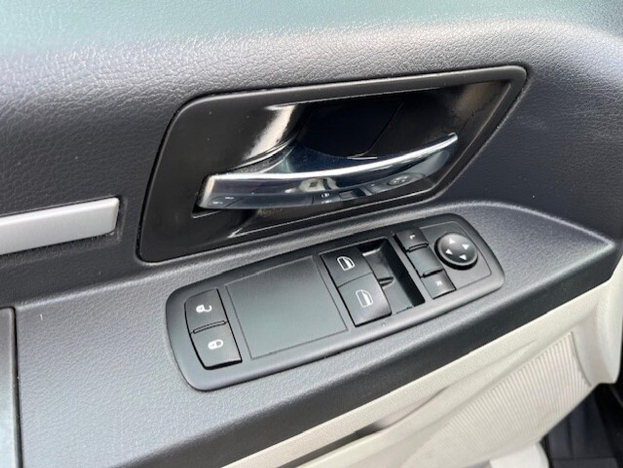 2010 Dodge Grand Caravan C/V-ONLY 39,000KM-1 OWNER-NO ACCIDENTS-CERTIFIED!! Photo