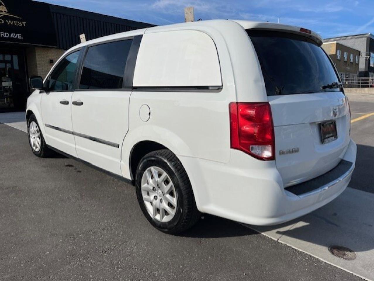 2014 RAM Cargo Van **ONLY 90,000KM-1 OWNER-BLUETOOTH-POWER INVERTER** Photo