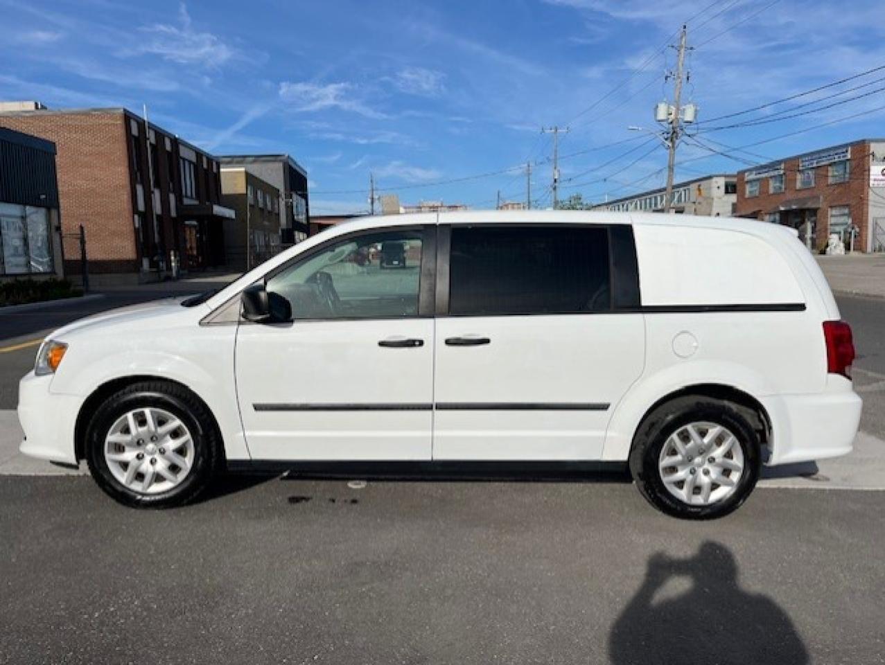 2014 RAM Cargo Van **ONLY 90,000KM-1 OWNER-BLUETOOTH-POWER INVERTER** Photo