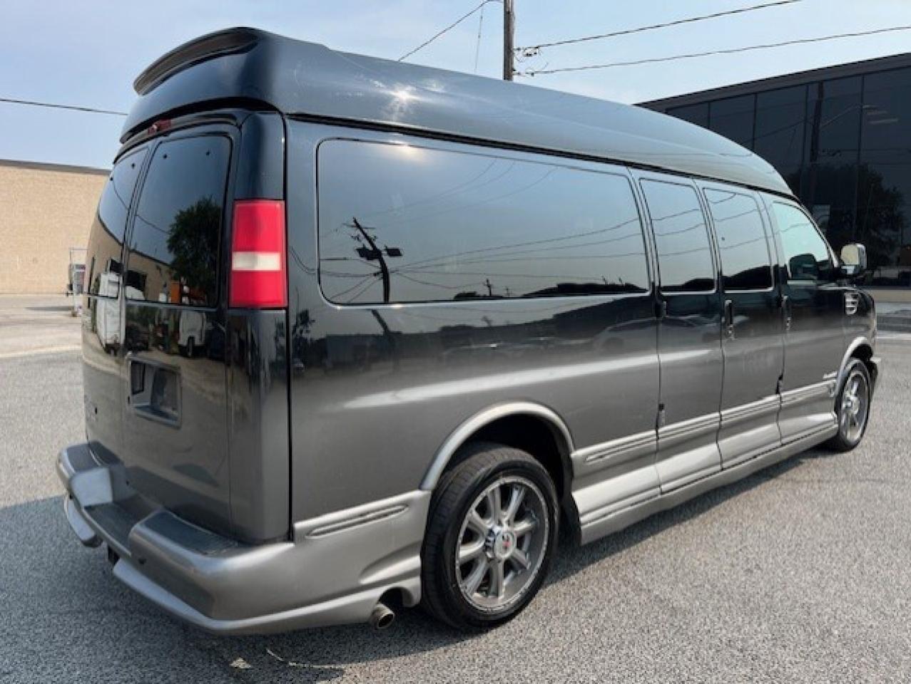 2011 GMC Savana 3500 EXPLORER LIMITED SE RAISED ROOF CONVERSION VAN!! Photo4