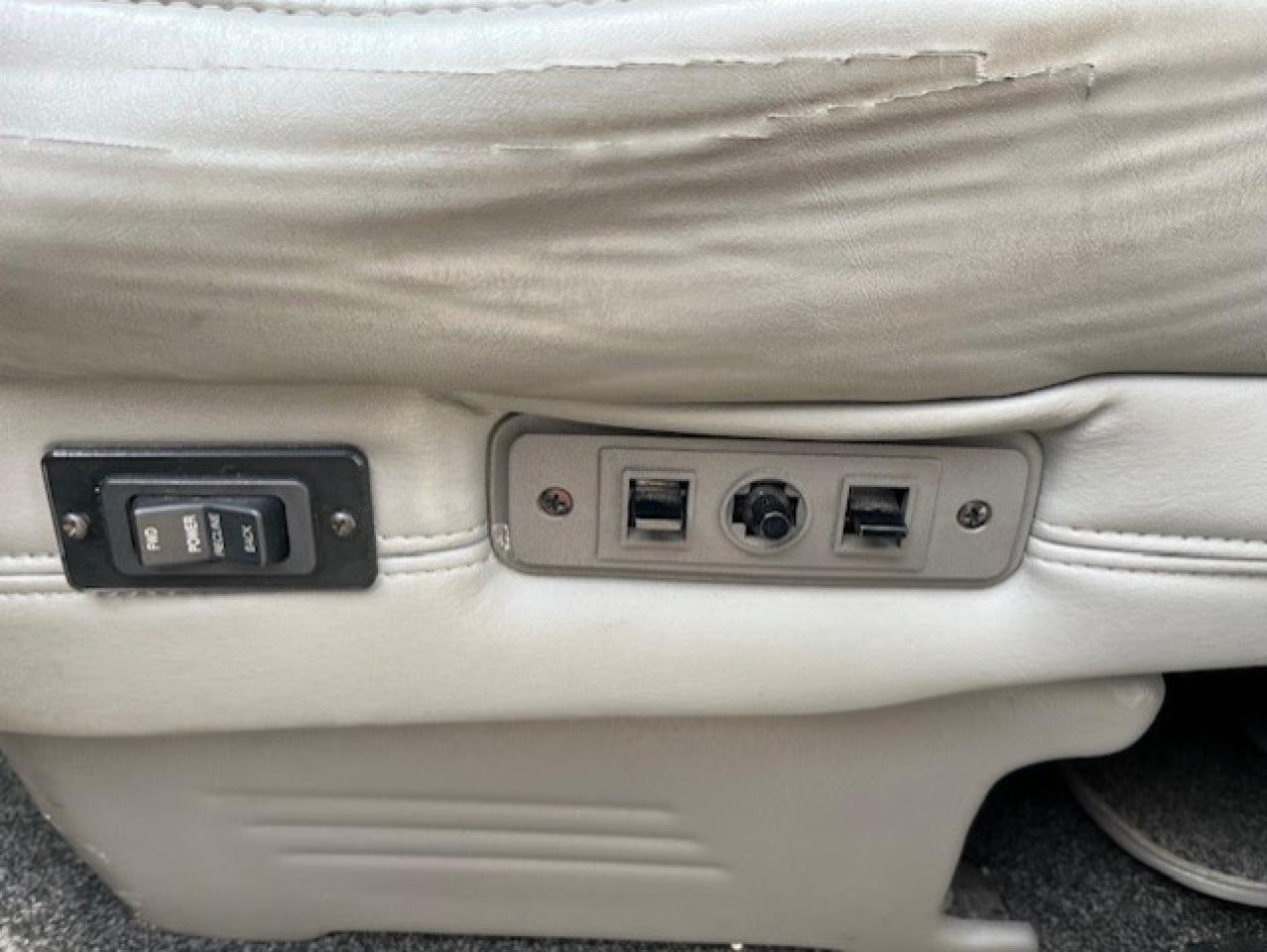 2011 GMC Savana 3500 EXPLORER LIMITED SE RAISED ROOF CONVERSION VAN!! Photo