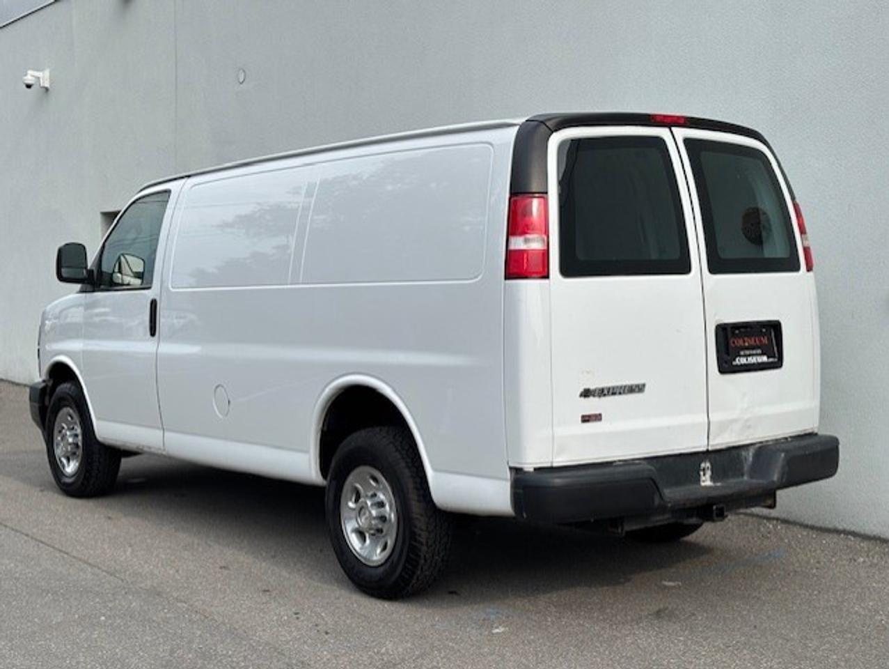 2018 Chevrolet Express 2500 **4.3L V6-NEW BRAKES-TIRES-CERTIFIED-FINANCE* Photo