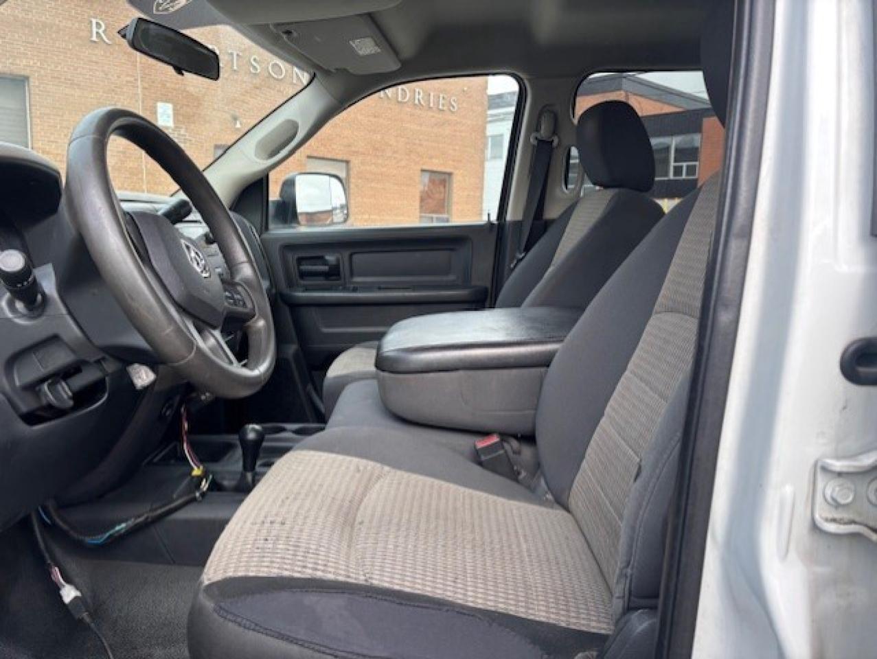 2012 RAM 2500 4WD 6.7L CUMMINS DIESEL **BOSS V SNOW PLOW-108KM** Photo