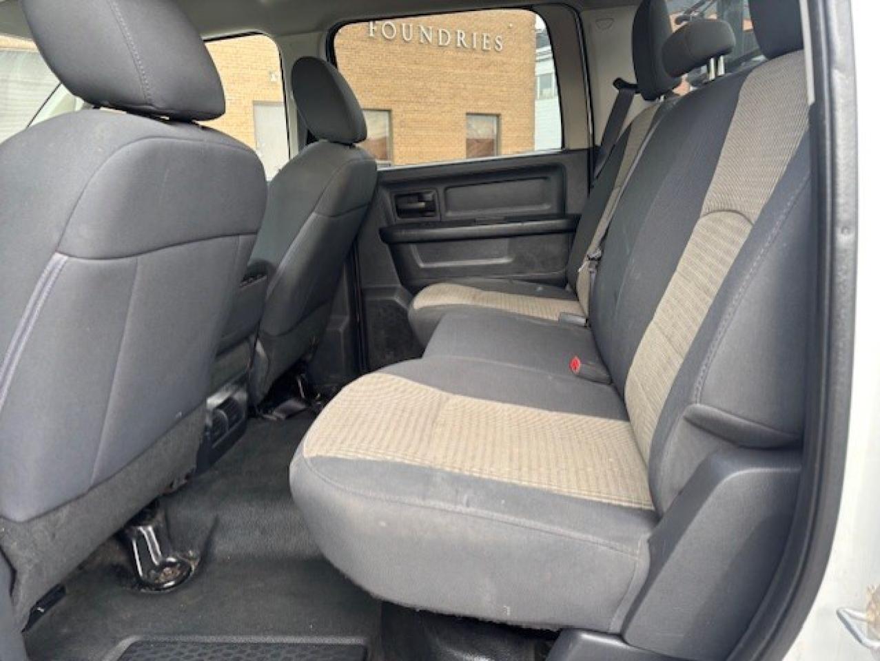 2012 RAM 2500 4WD 6.7L CUMMINS DIESEL **BOSS V SNOW PLOW-108KM** Photo