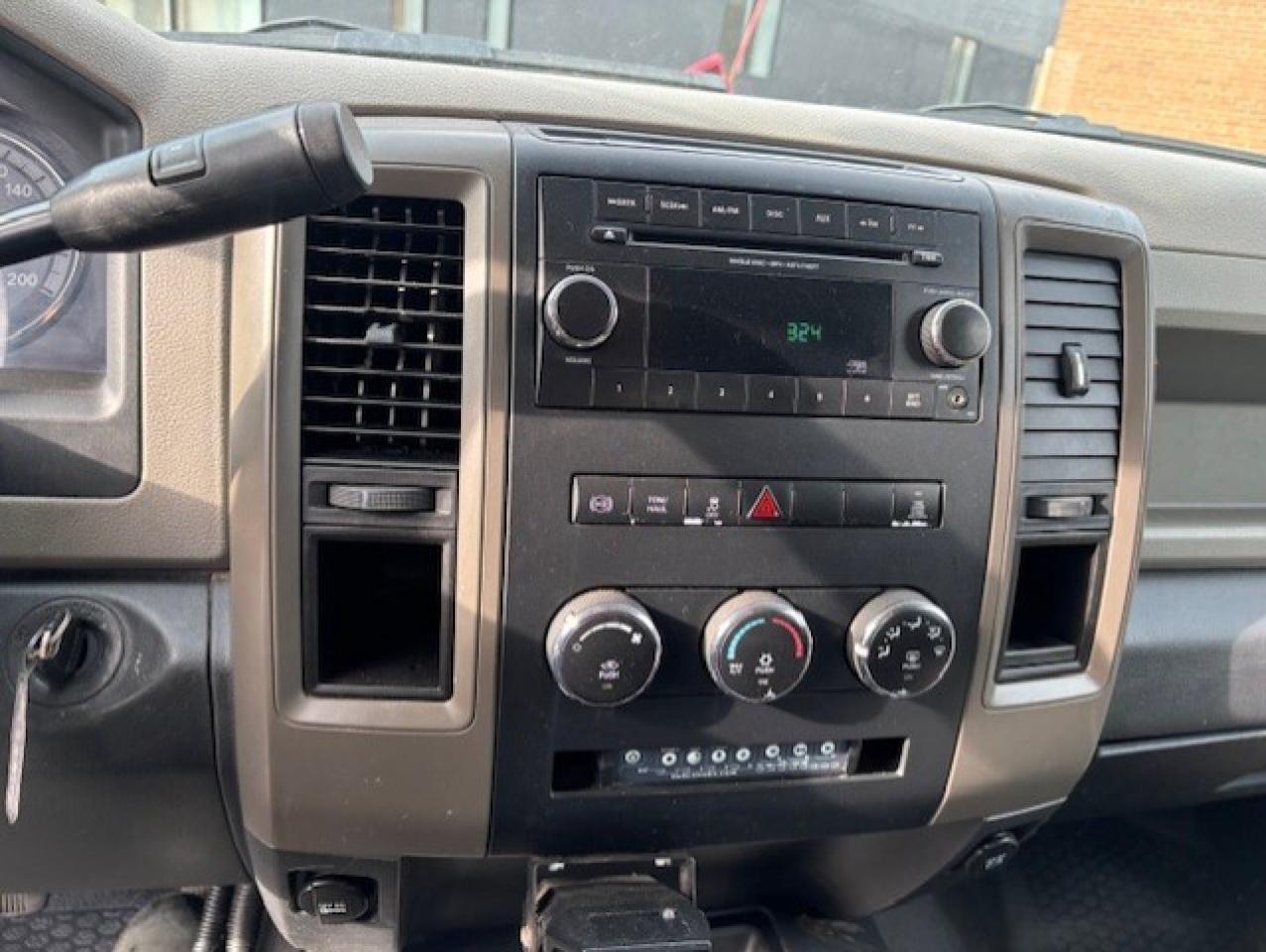 2012 RAM 2500 4WD 6.7L CUMMINS DIESEL **BOSS V SNOW PLOW-108KM** Photo