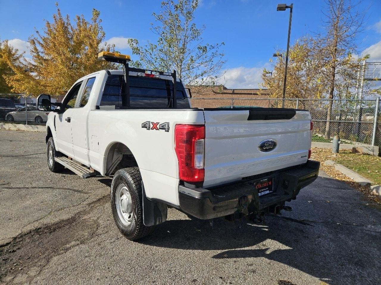 2017 Ford F-250 4WD SUPER CAB SHORT BOX-1 OWNER-CERTIFIED-NEW TIRE Photo2