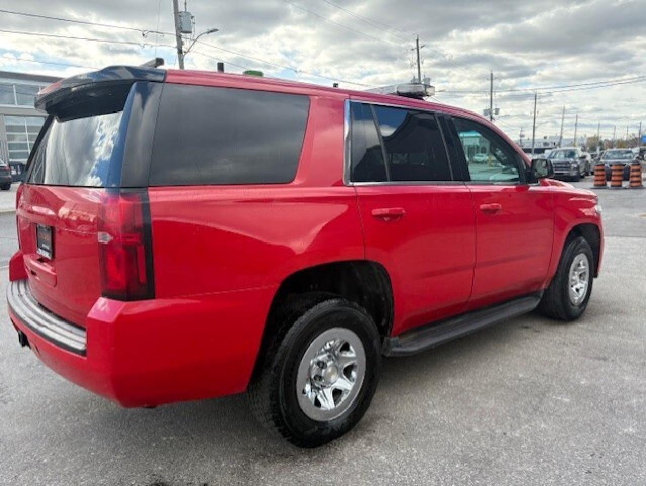 2016 Chevrolet Tahoe 4WD **FIRE CHIEF'S TRUCK-FULL SERVICE HISTORY** Photo4