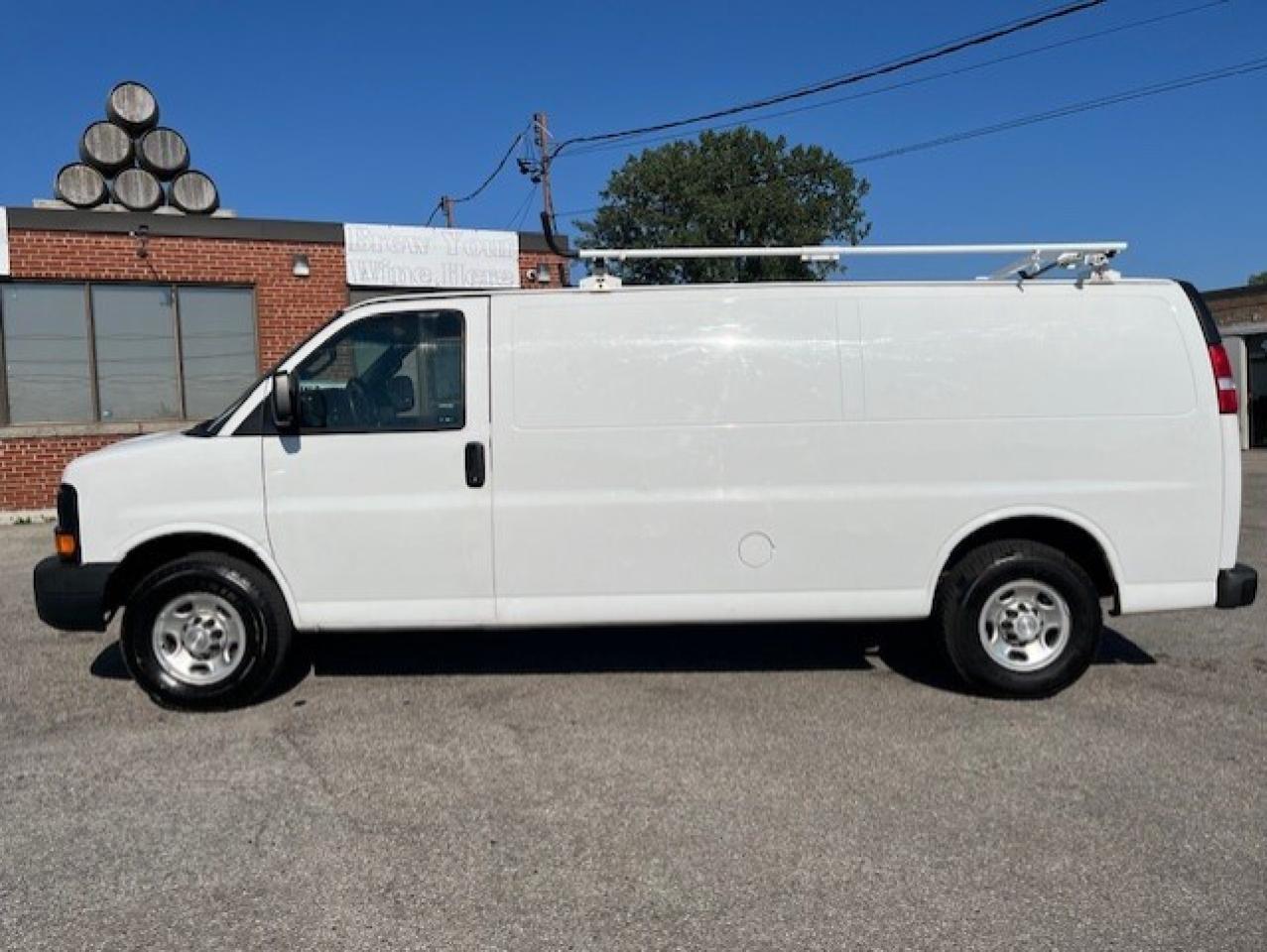 2016 Chevrolet Express 2500 EXTENDED **LADDER RACKS-NO WINDOWS ALL AROUND** Photo