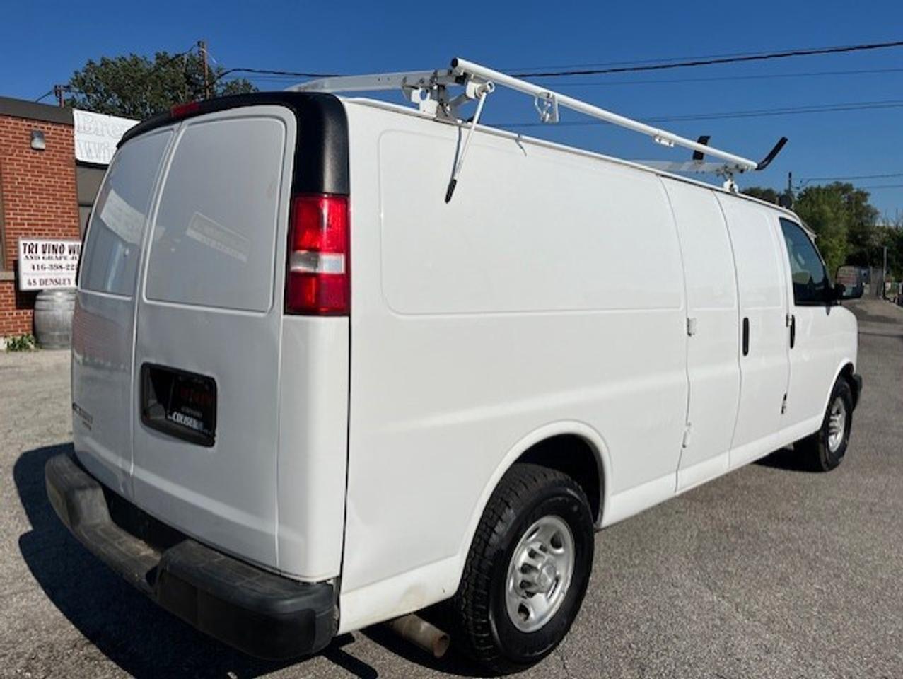 2016 Chevrolet Express 2500 EXTENDED **LADDER RACKS-NO WINDOWS ALL AROUND** Photo