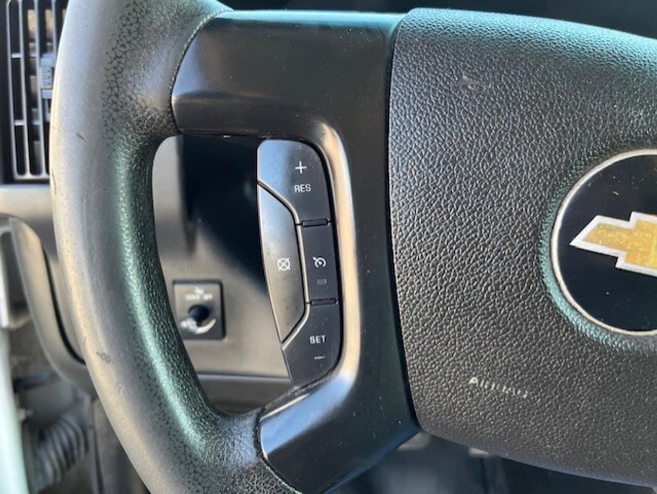 2016 Chevrolet Express 2500 EXTENDED **LADDER RACKS-NO WINDOWS ALL AROUND** Photo