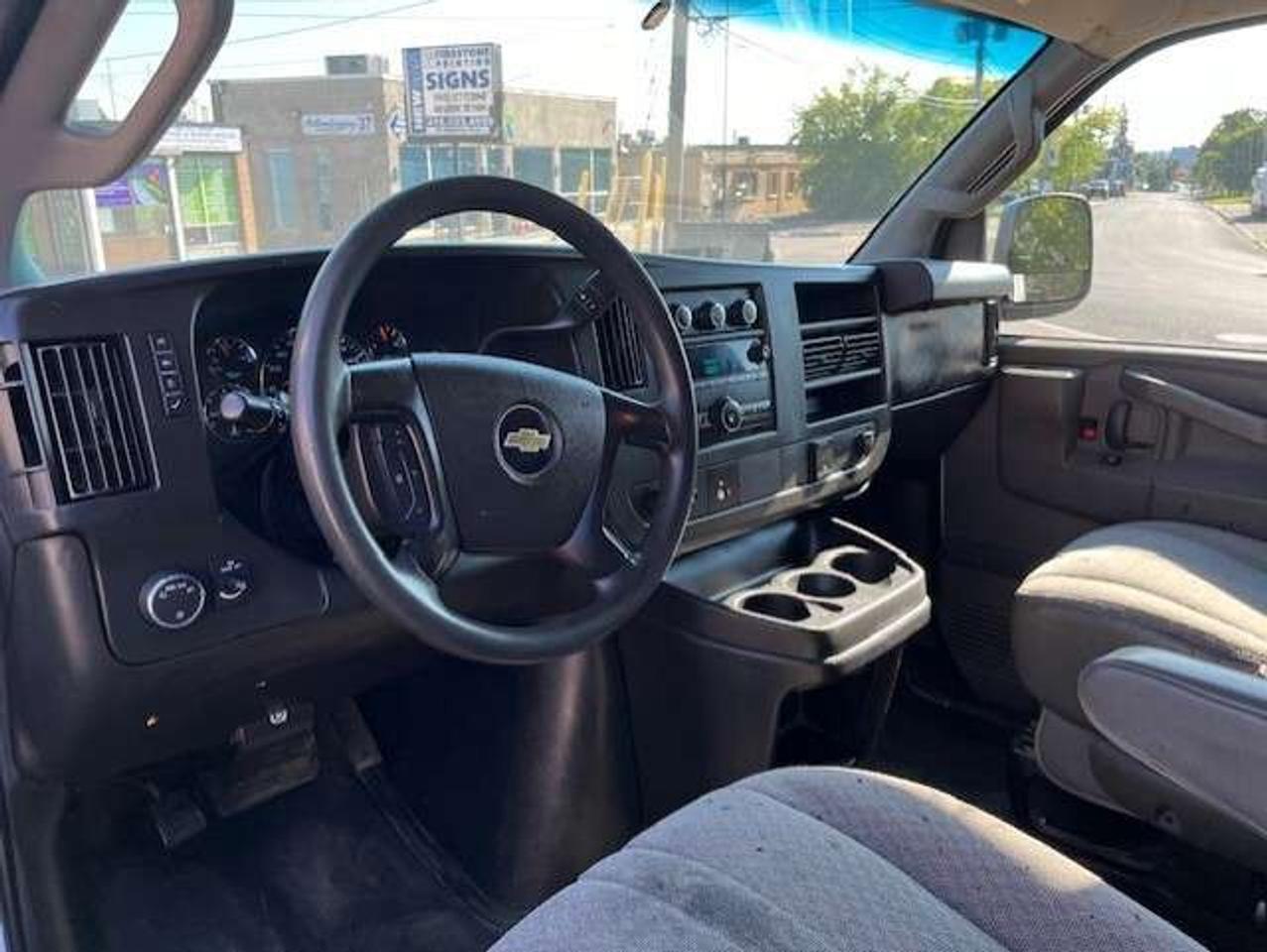 2016 Chevrolet Express 2500 EXTENDED **LADDER RACKS-NO WINDOWS ALL AROUND** Photo