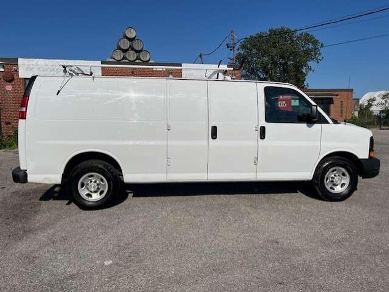 2016 Chevrolet Express 2500 EXTENDED **LADDER RACKS-NO WINDOWS ALL AROUND** Photo