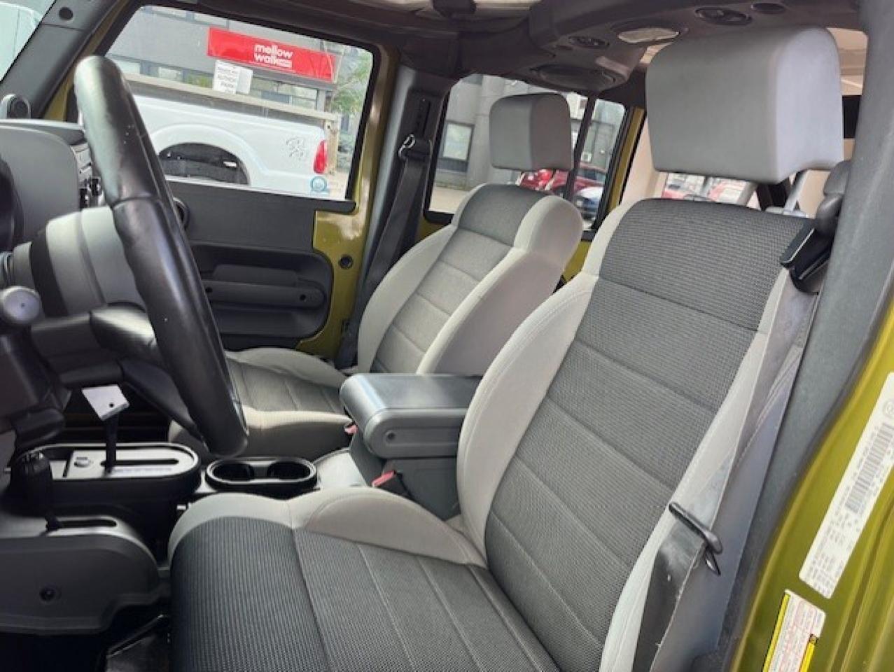 2007 Jeep Wrangler 4WD 4 DR UNLIMITED X **AUTOMATIC-HARD/SOFT TOPS** Photo