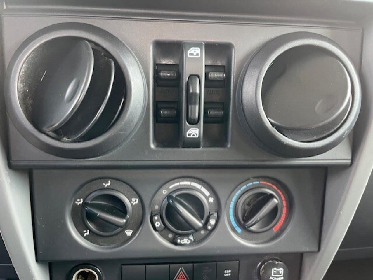 2007 Jeep Wrangler 4WD 4 DR UNLIMITED X **AUTOMATIC-HARD/SOFT TOPS** Photo