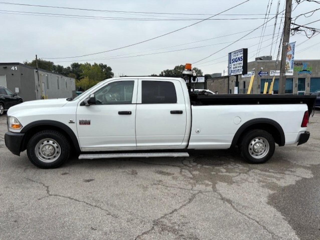 2011 RAM 2500 6.7L CUMMINS DIESEL **POWER DUMP BOX** CREW CAB!! Photo3
