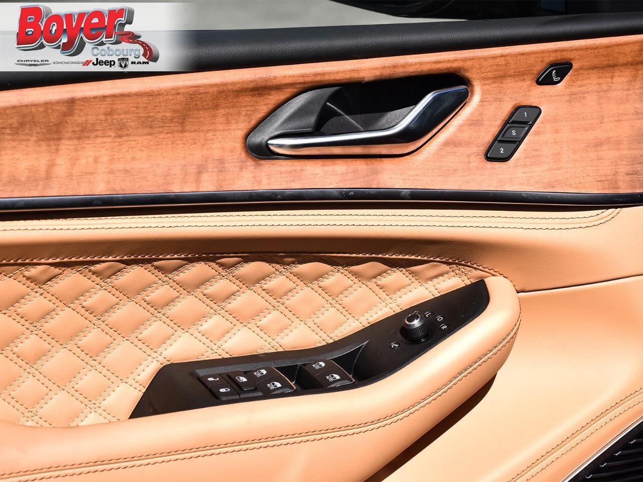 2025 Jeep Grand Cherokee Summit Was MSRP $91,130 DUAL-PANE PANORAMIC SUNROO Photo