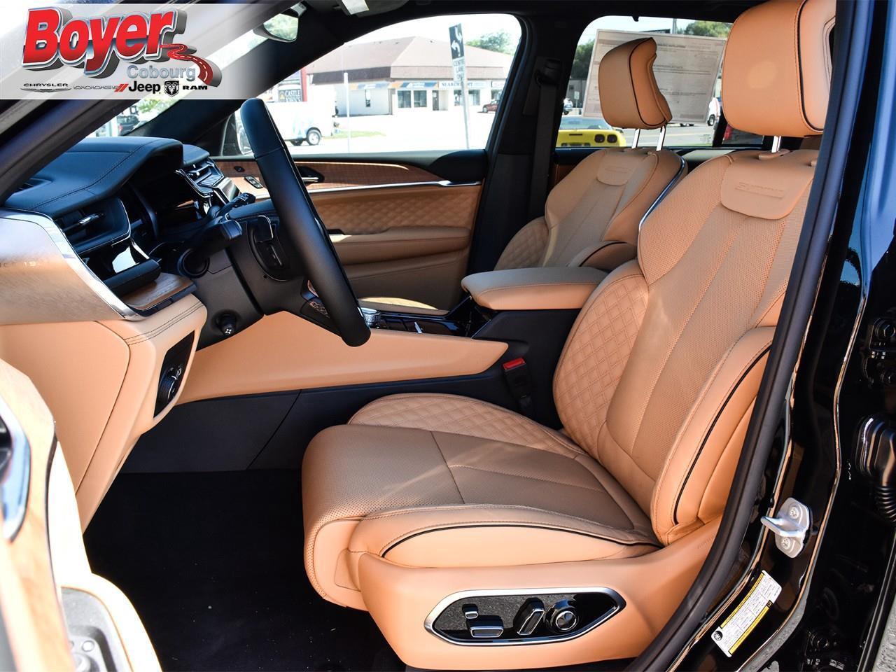 2025 Jeep Grand Cherokee Summit Was MSRP $91,130 DUAL-PANE PANORAMIC SUNROO Photo