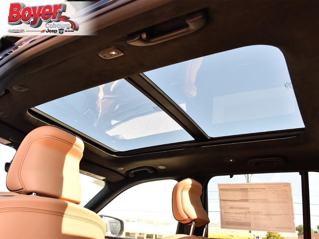 2025 Jeep Grand Cherokee Summit Was MSRP $91,130 DUAL-PANE PANORAMIC SUNROO Photo