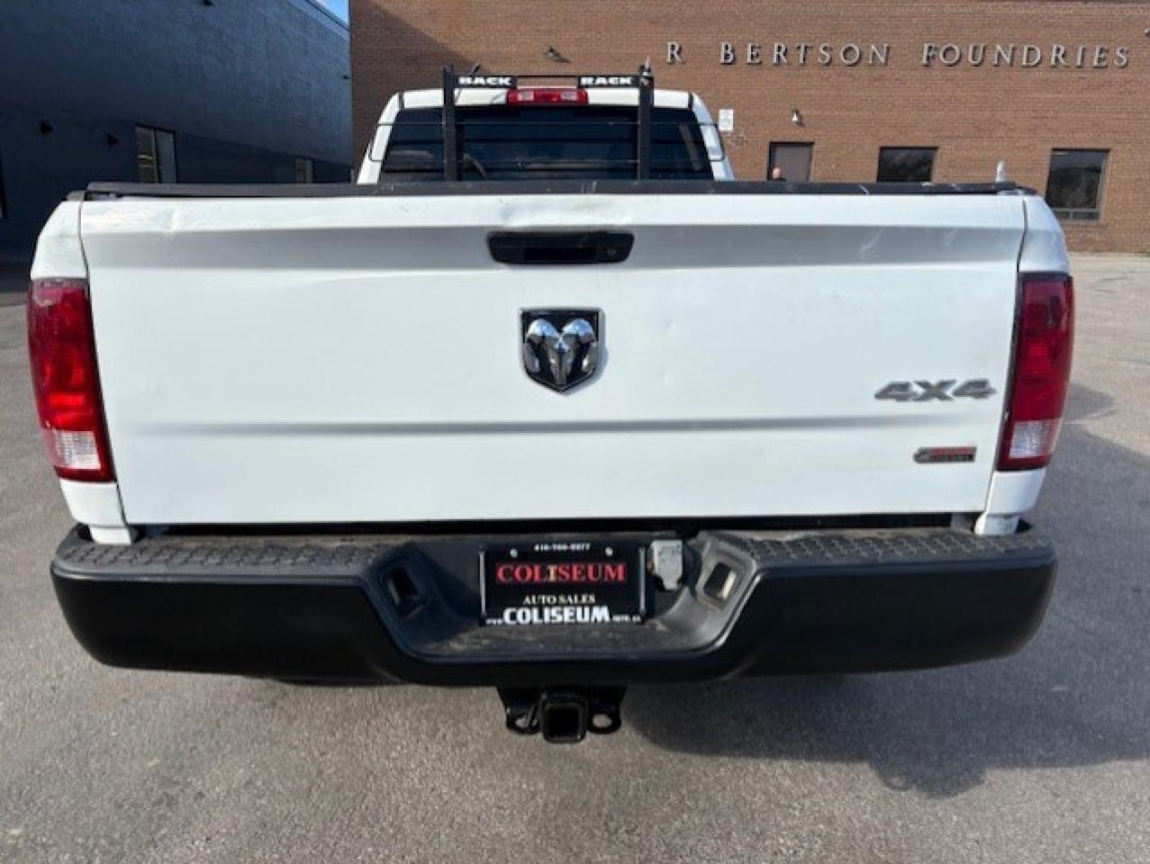 2016 RAM 3500 4WD 6.7L CUMMINS DIESEL-CREW CAB-LONG BOX-ONLY 73K Photo