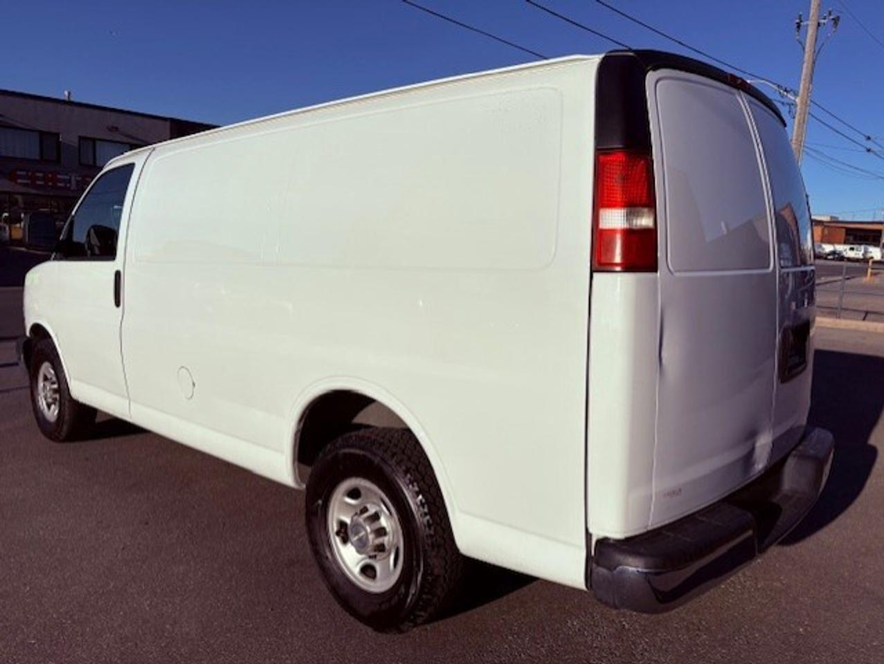 2013 Chevrolet Express 2500 4.8L V8 NO WINDOWS-DIVIDER-SHELVES-CERTIFIED! Photo2