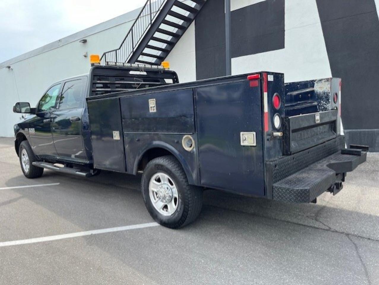 2014 RAM 3500 4WD 5.7L V8 HEMI CREW CAB **SERVICE UTILTY BOX** Photo2