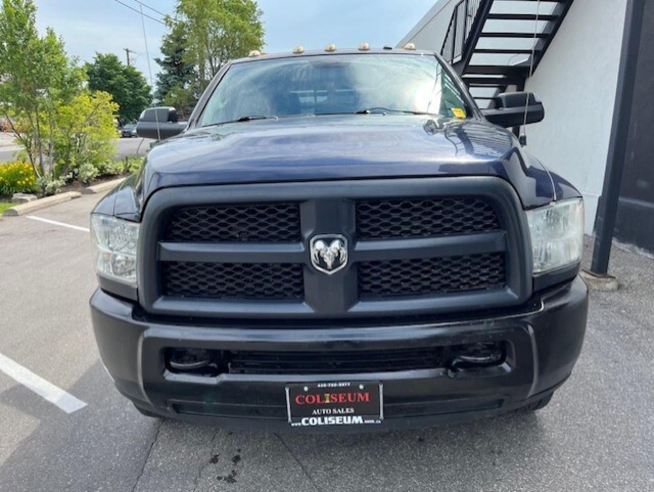 2014 RAM 3500 4WD 5.7L V8 HEMI CREW CAB **SERVICE UTILTY BOX** Photo