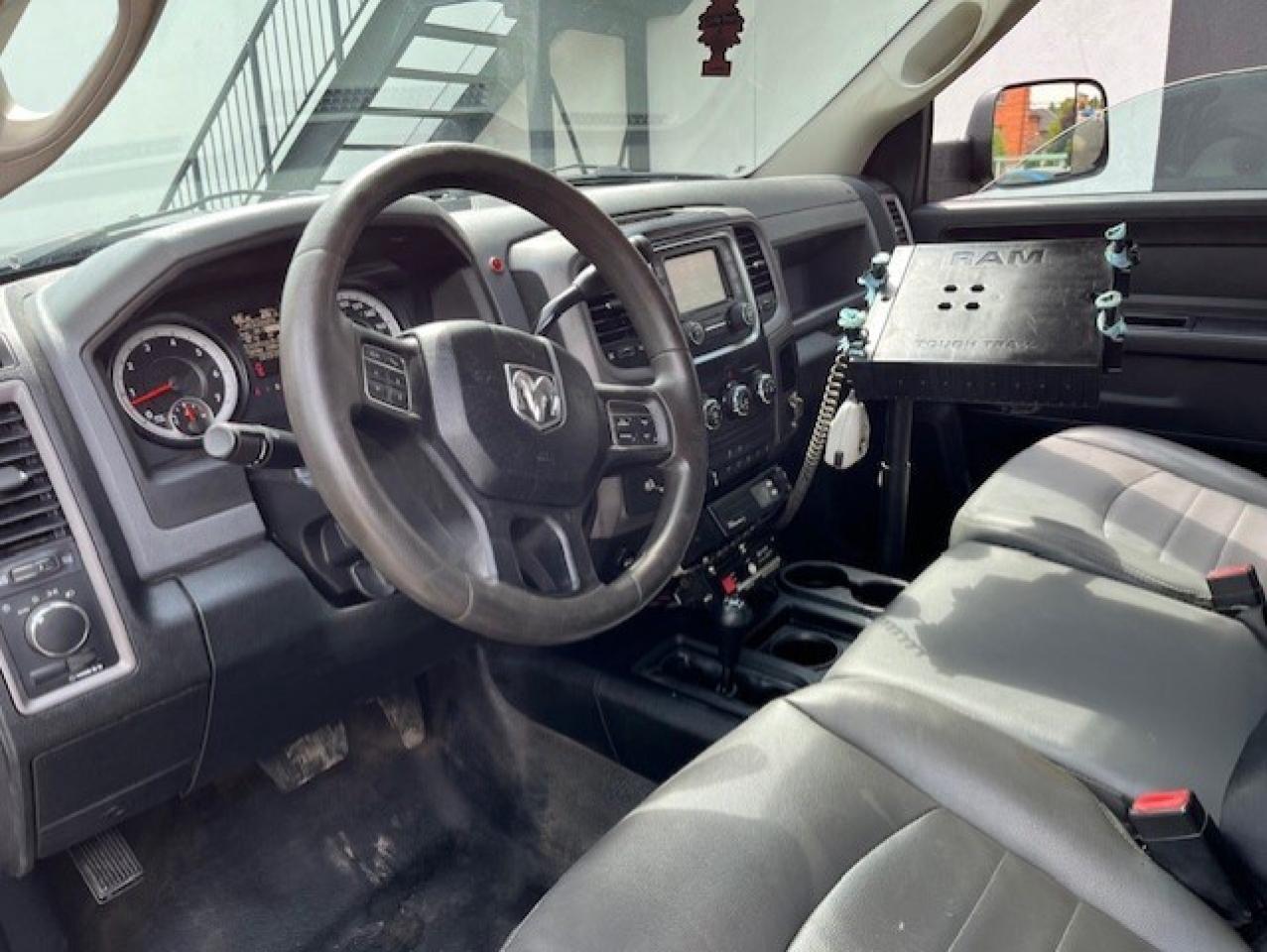 2014 RAM 3500 4WD 5.7L V8 HEMI CREW CAB **SERVICE UTILTY BOX** Photo