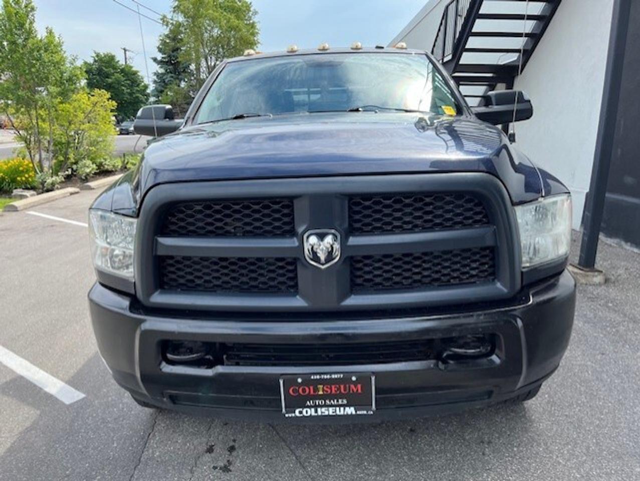 2014 RAM 3500 4WD 5.7L V8 HEMI CREW CAB **SERVICE UTILTY BOX** Photo