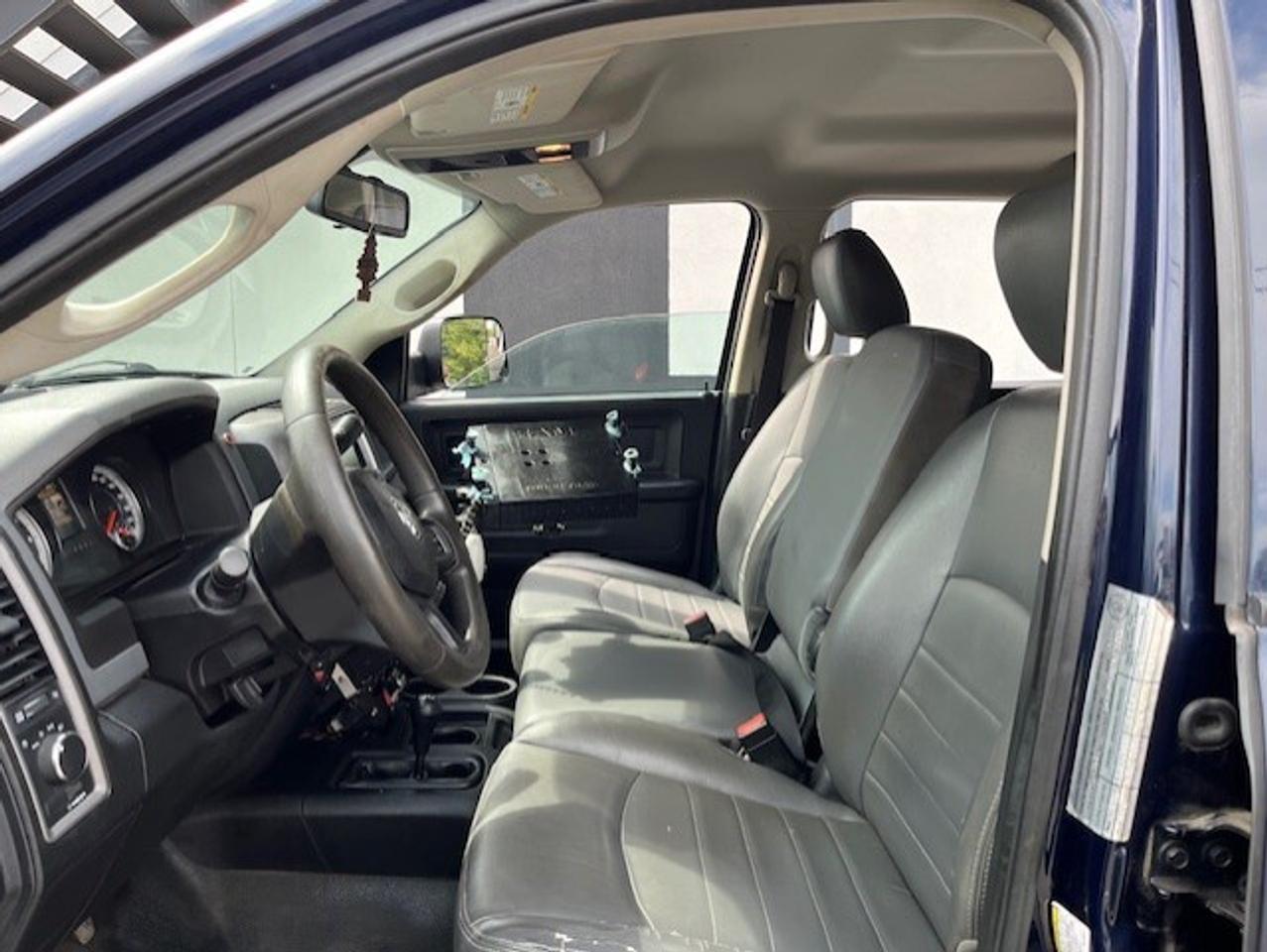 2014 RAM 3500 4WD 5.7L V8 HEMI CREW CAB **SERVICE UTILTY BOX** Photo