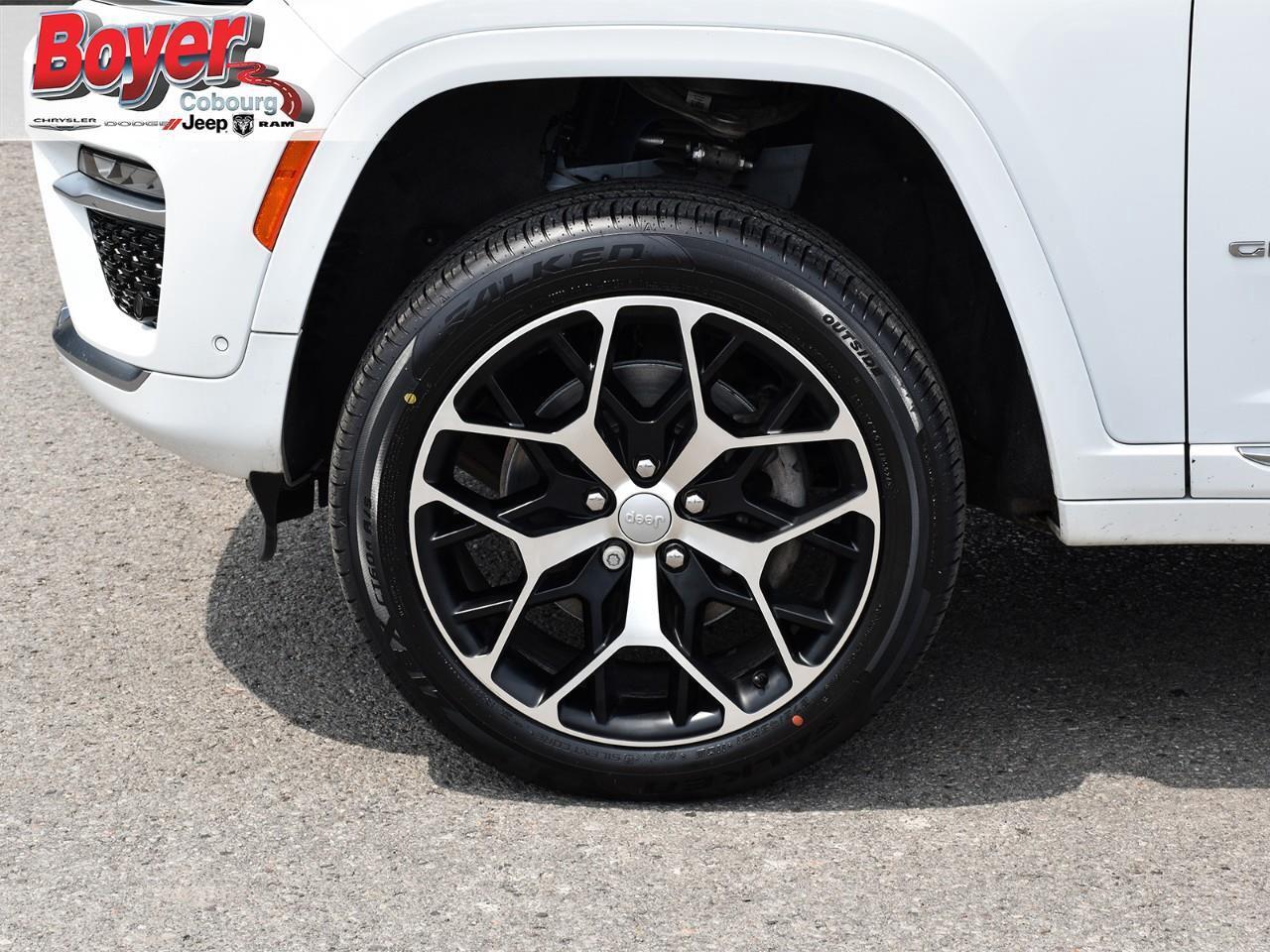 2022 Jeep Grand Cherokee Summit Photo3