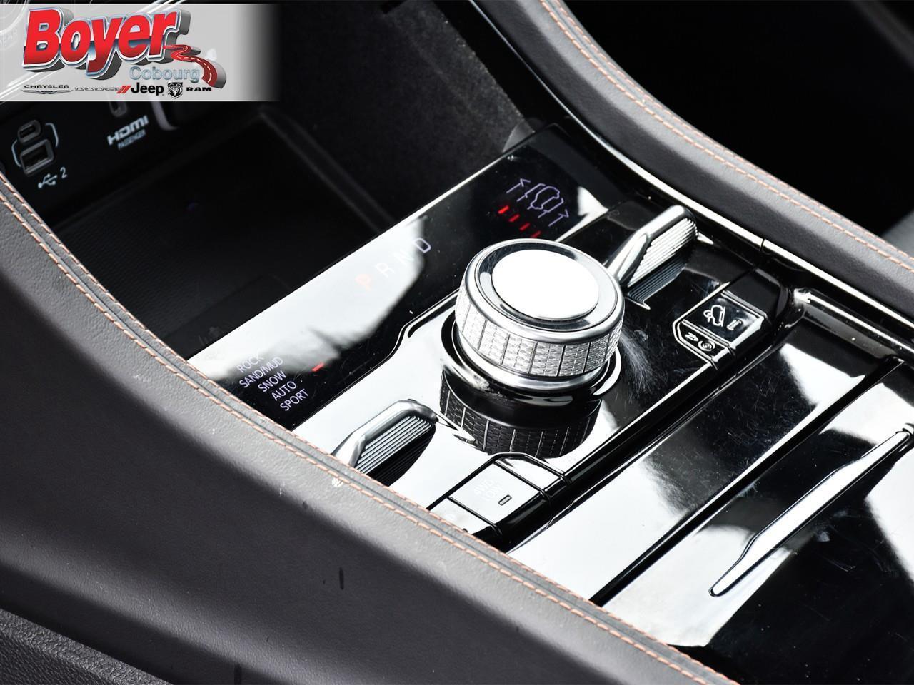 2022 Jeep Grand Cherokee Summit Photo