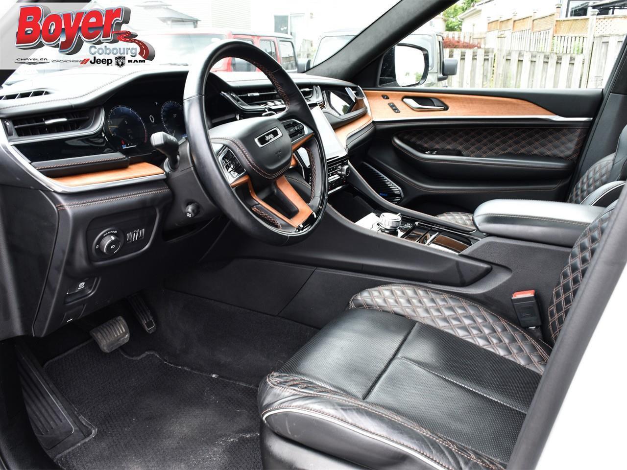 2022 Jeep Grand Cherokee Summit Photo