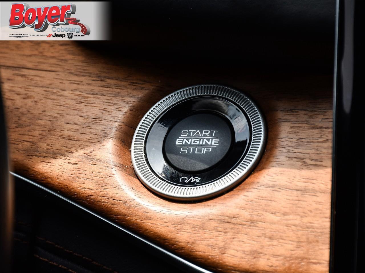 2022 Jeep Grand Cherokee Summit Photo