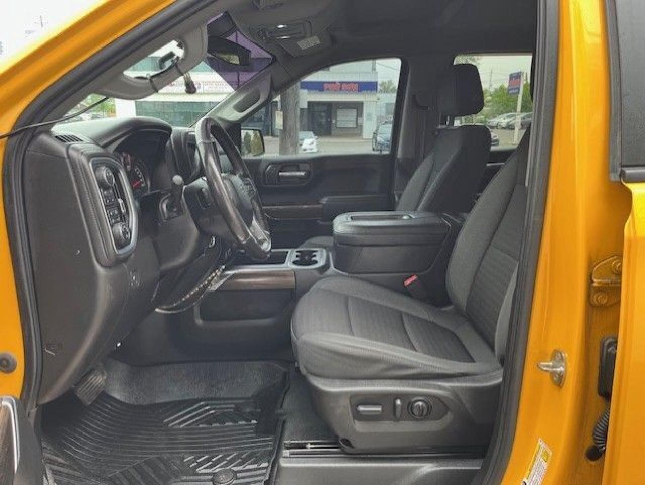 2022 Chevrolet Silverado 1500 LTD LT TRAIL BOSS Z71 4X4 CUSTOM-CREW CAB-NEW TIRES!! Photo