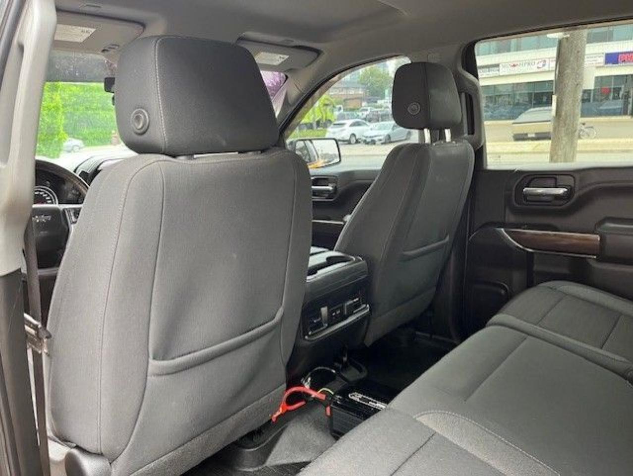 2022 Chevrolet Silverado 1500 LTD LT TRAIL BOSS Z71 4X4 CUSTOM-CREW CAB-NEW TIRES!! Photo