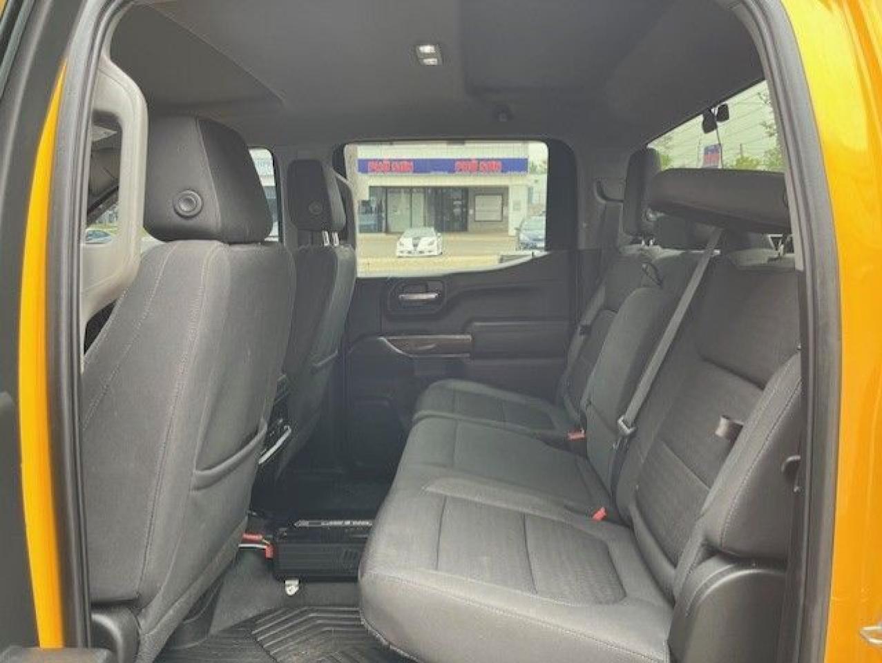 2022 Chevrolet Silverado 1500 LTD LT TRAIL BOSS Z71 4X4 CUSTOM-CREW CAB-NEW TIRES!! Photo