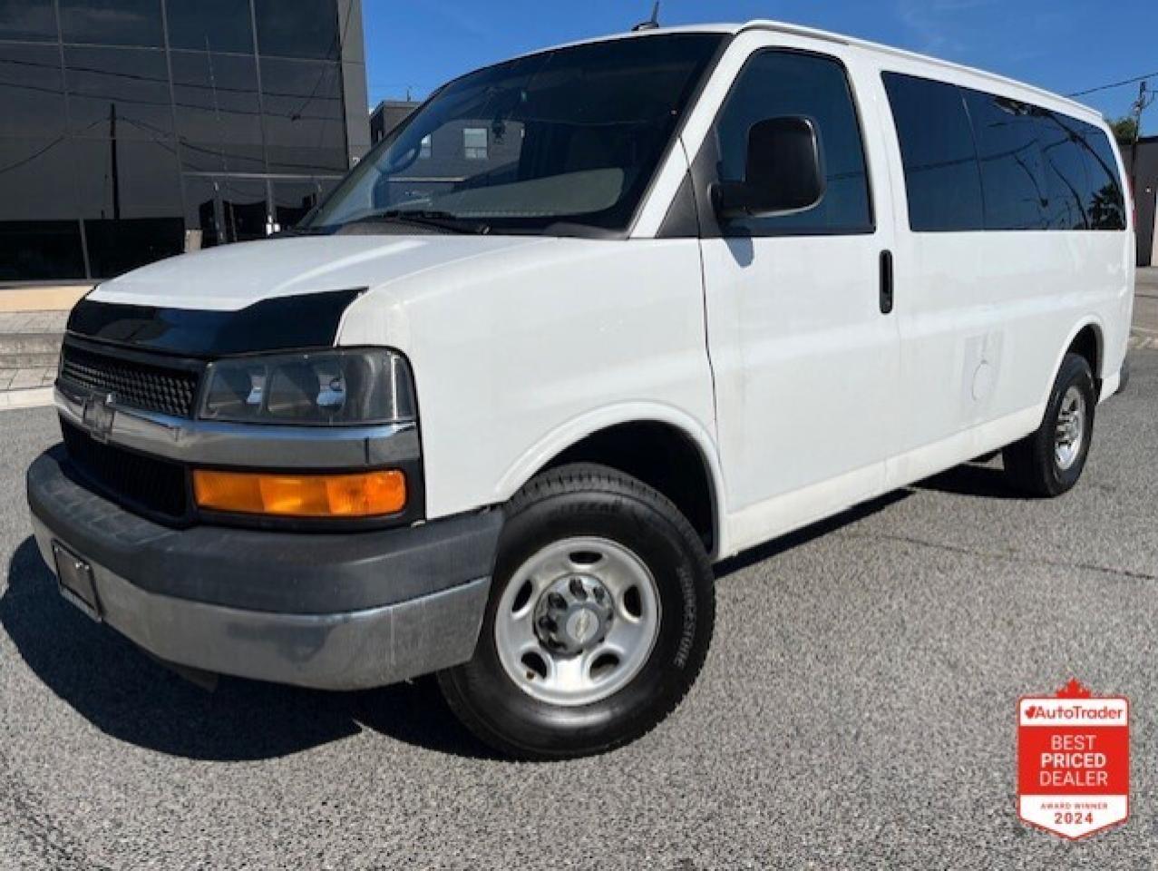 2015 Chevrolet Express Passenger 2500 LT **12 PASSENGER-NEW BRAKES-TIRES-CERTIFIED* Photo0