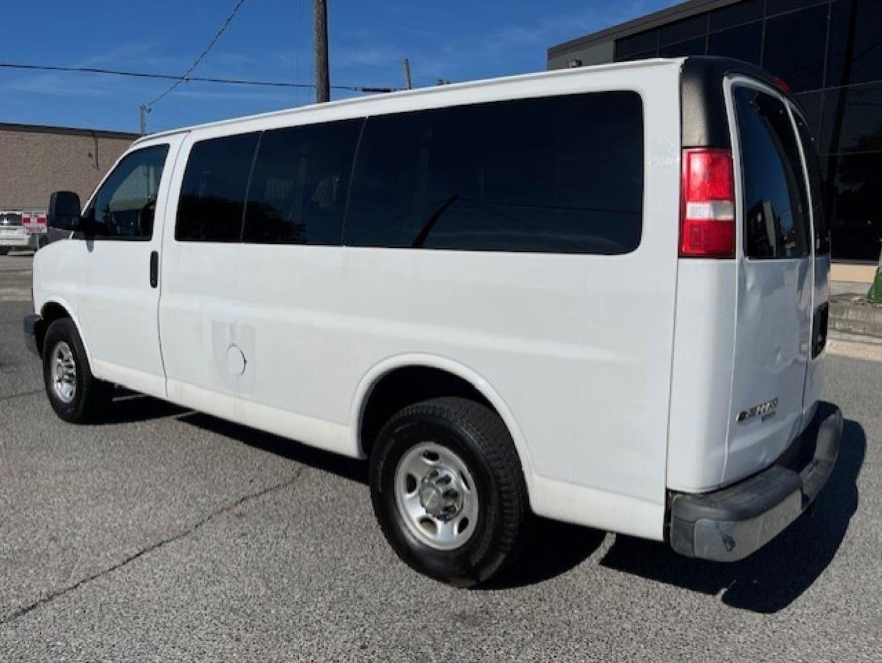 2015 Chevrolet Express Passenger 2500 LT **12 PASSENGER-NEW BRAKES-TIRES-CERTIFIED* Photo