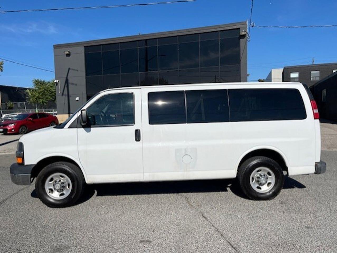 2015 Chevrolet Express Passenger 2500 LT **12 PASSENGER-NEW BRAKES-TIRES-CERTIFIED* Photo