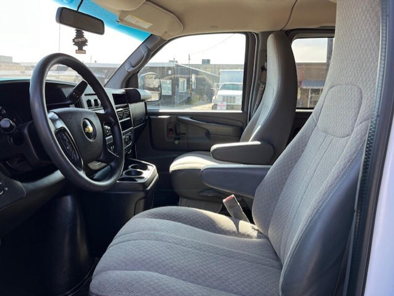 2015 Chevrolet Express Passenger 2500 LT **12 PASSENGER-NEW BRAKES-TIRES-CERTIFIED* Photo